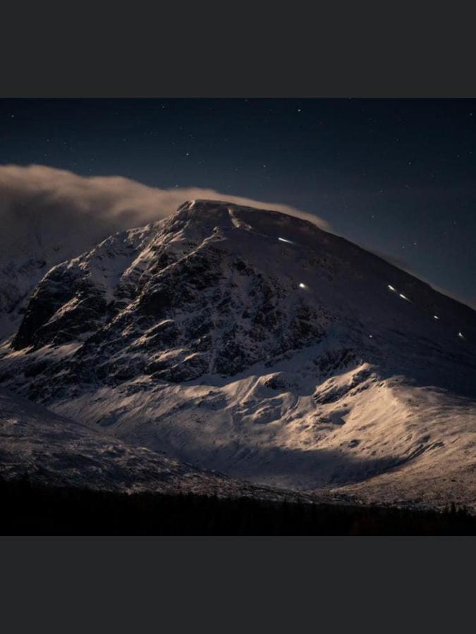 Ben Nevis Manor Lodge & Indoor Private Hot-Tub Fort William Exterior foto